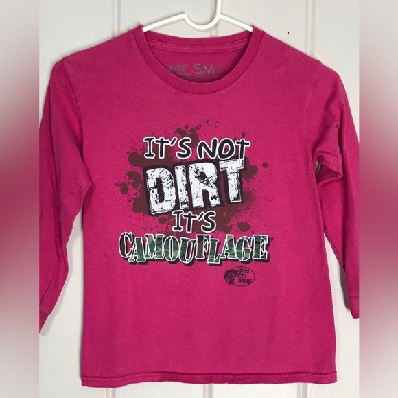 Bass Pro Shops Kids Pink Blouse Shirt
6 / 7 Small
It’s not dirt it’s camouflage - Picture 9 of 16